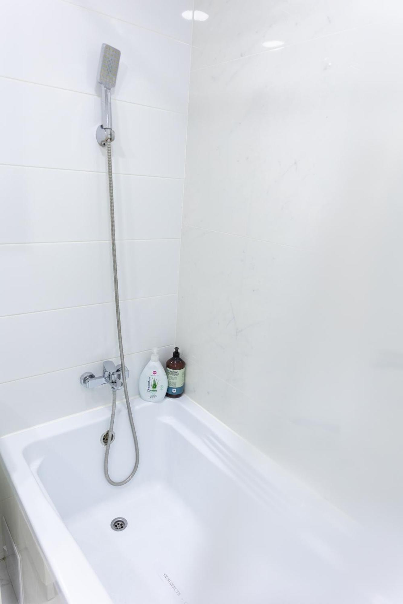 Astar Apartments - Extra Large Rădăuţi Kültér fotó