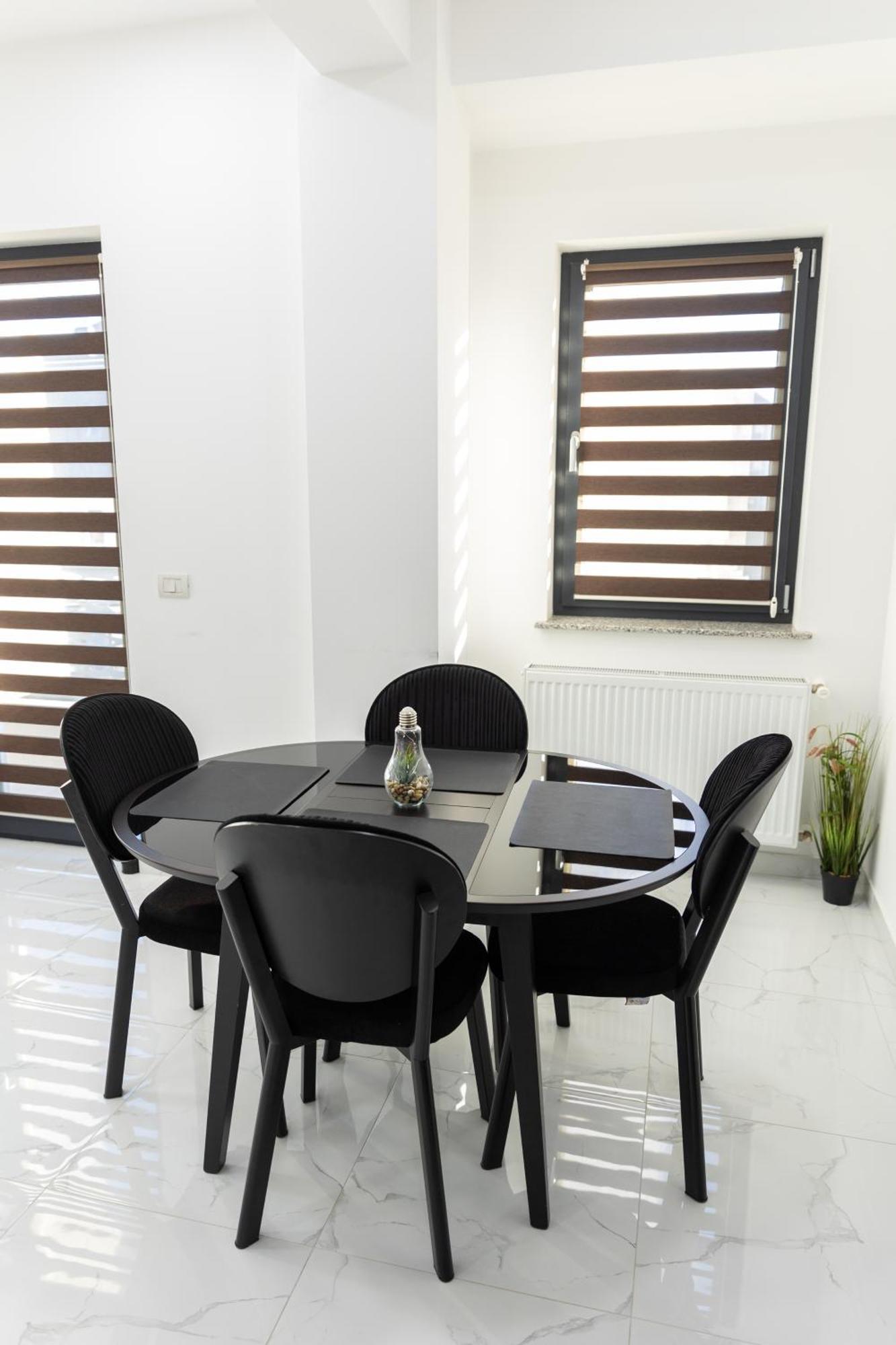 Astar Apartments - Extra Large Rădăuţi Kültér fotó