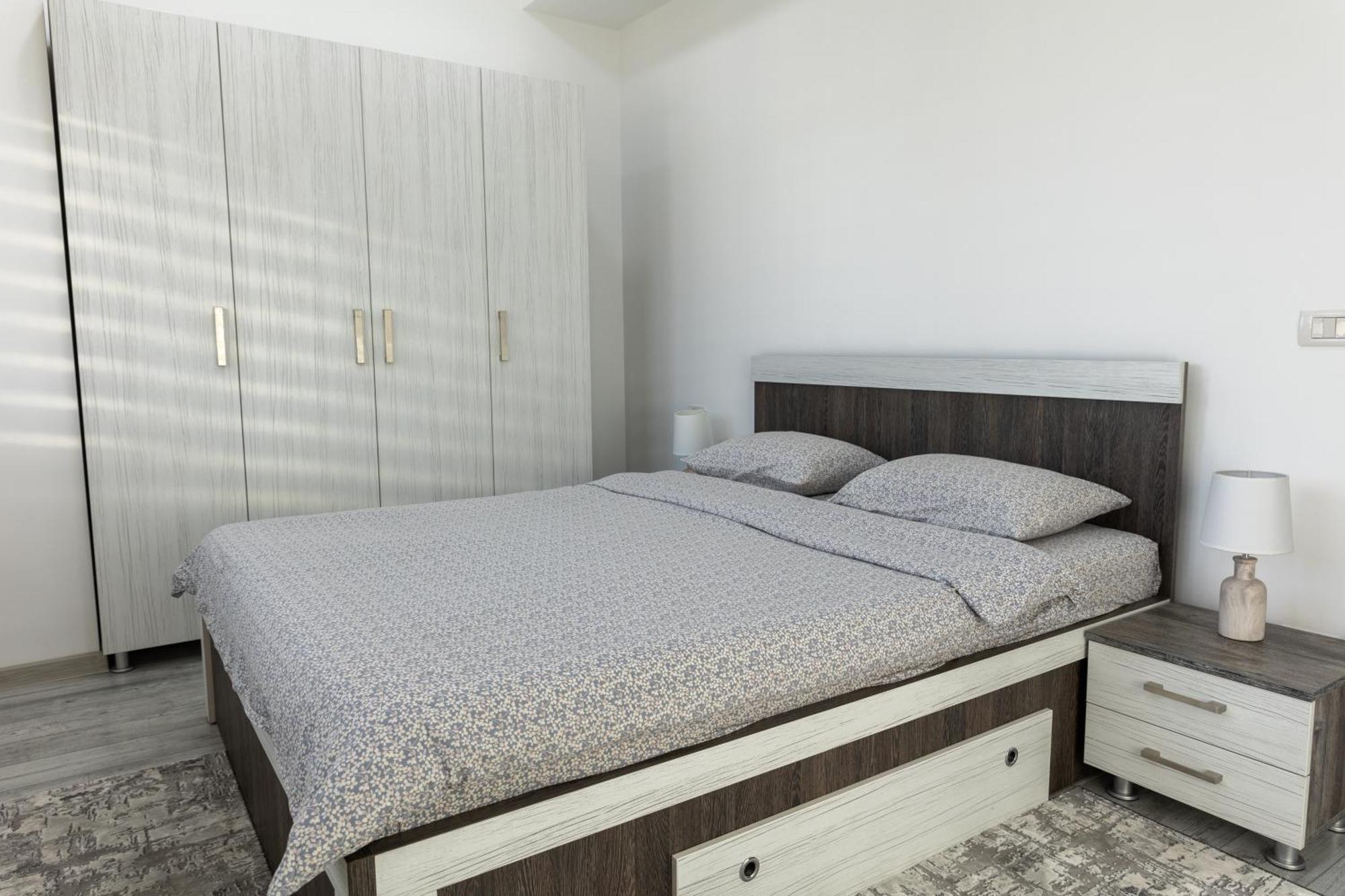 Astar Apartments - Extra Large Rădăuţi Kültér fotó