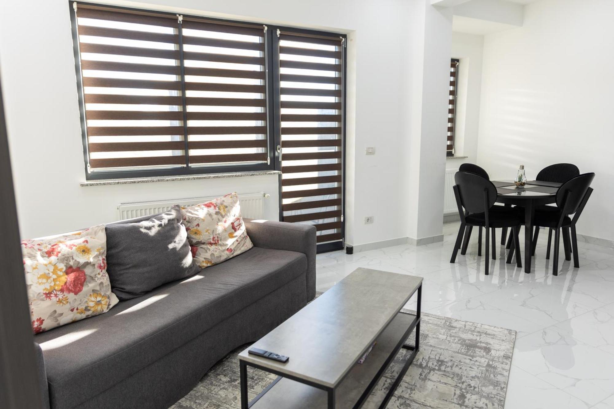 Astar Apartments - Extra Large Rădăuţi Kültér fotó